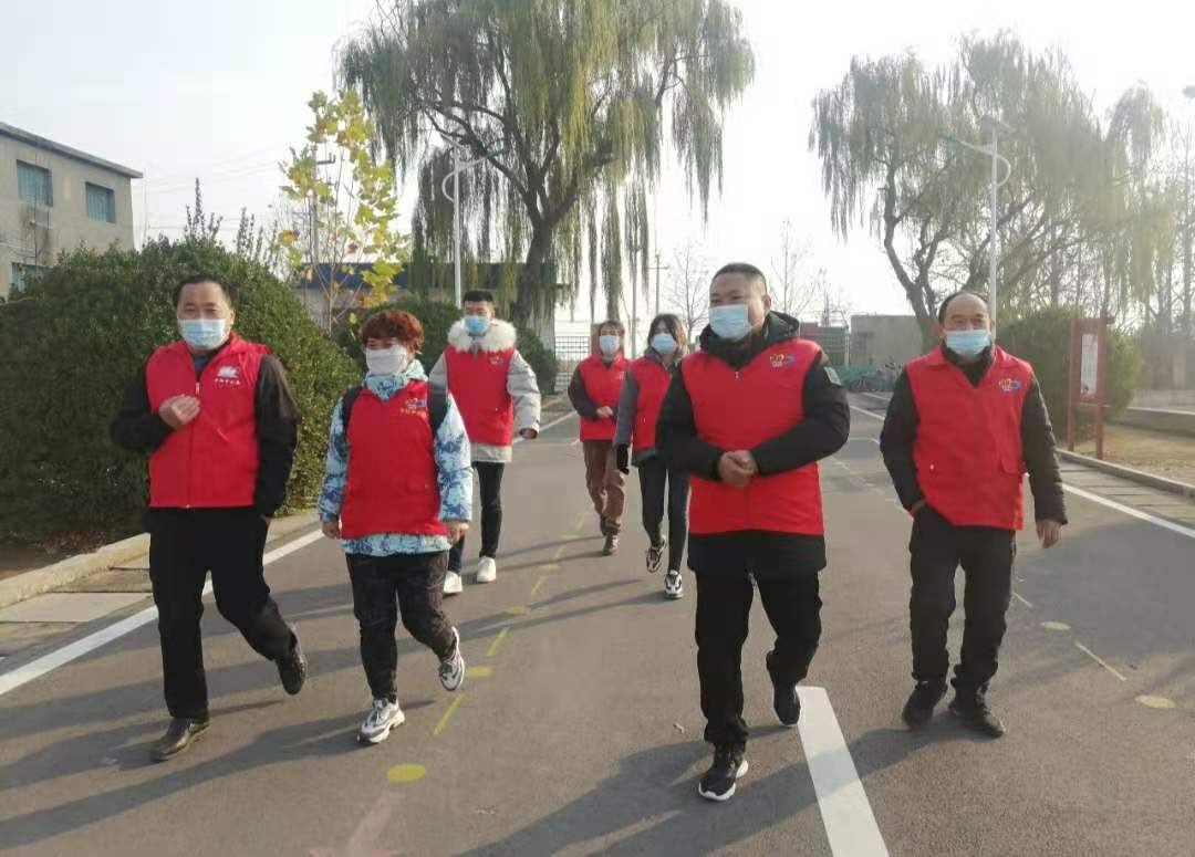 2020.11.24微爱助学第377期回访岱岳区范镇二中部分贫困家庭学生并送达帮扶款及亮丽学堂第55期下港镇盘坡小学送达篮球架款的活动总结