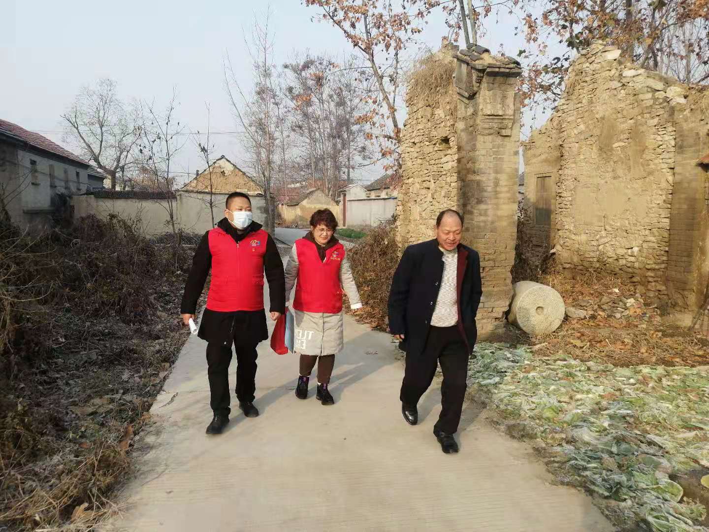 2020.12.04--05微爱助学第379期回访泰安十九中、羊楼小学部分贫困家庭学生并送达帮扶款的活动总结