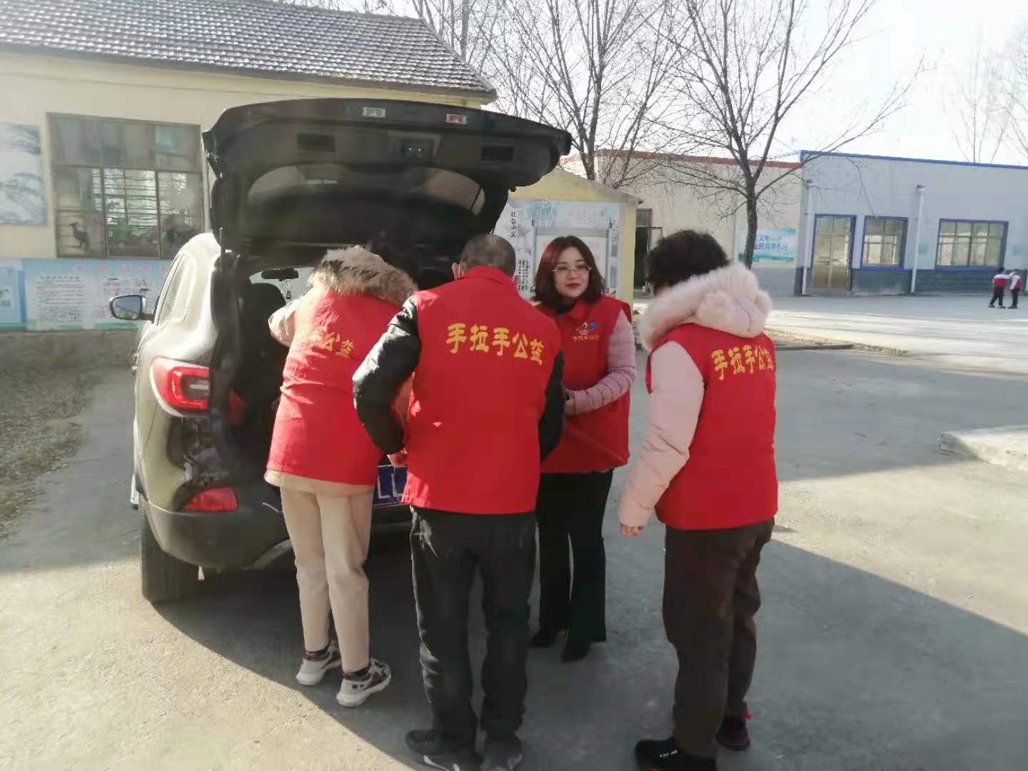 2020.12.15微爱助学第380期崔家庄小学送达帮扶款、“亮丽学堂”第56期走进道朗鲁能希望小学的活动总结